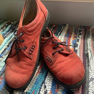 Red shoes made in Germany! Pretty worn but cute!